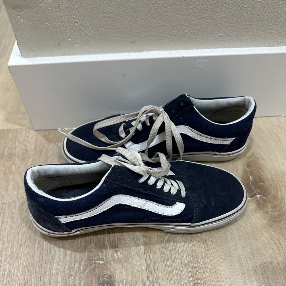 Vans low top sneaker